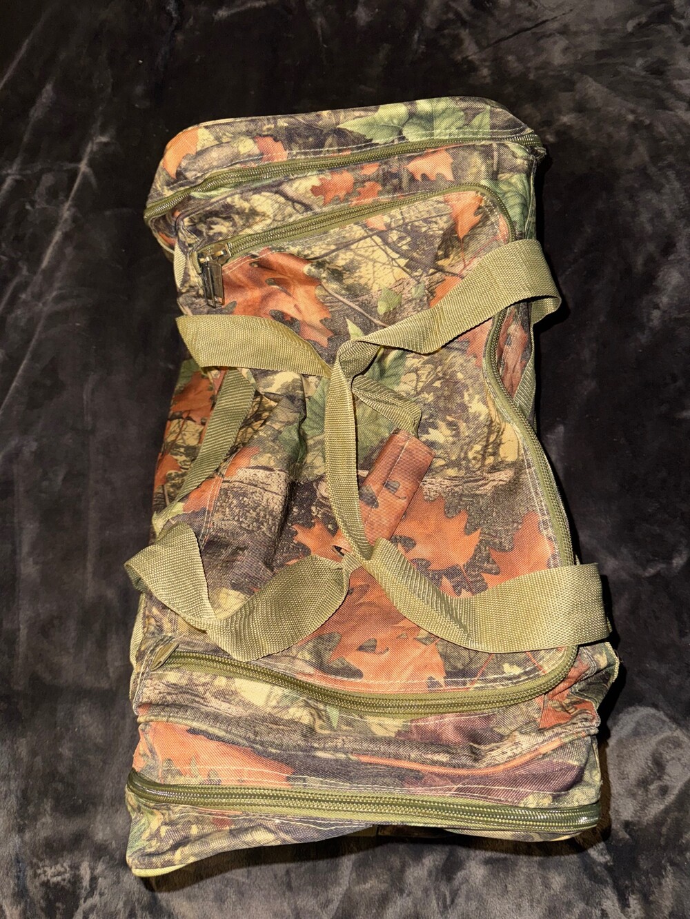 NWOT Magnum Camouflage Duffle Bag with Multiple Zippered Compartments